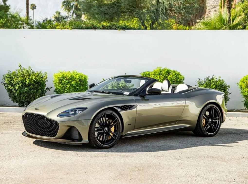 Aston Martin DBS Volante Front