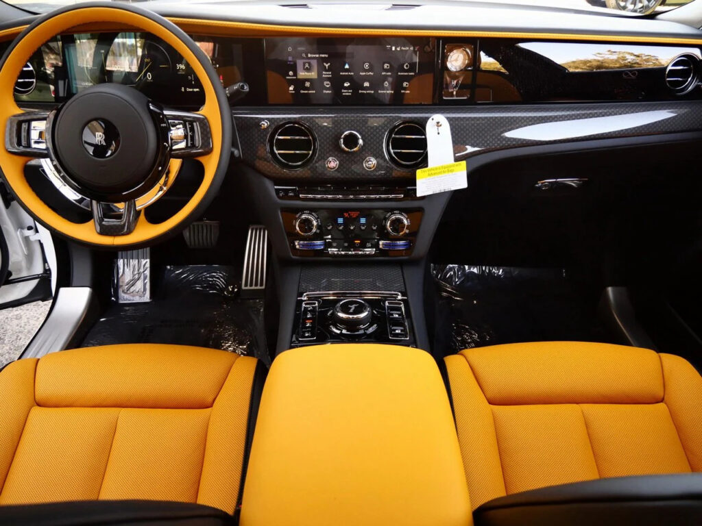 Rolls Royce Ghost White Black Badge Interior 1