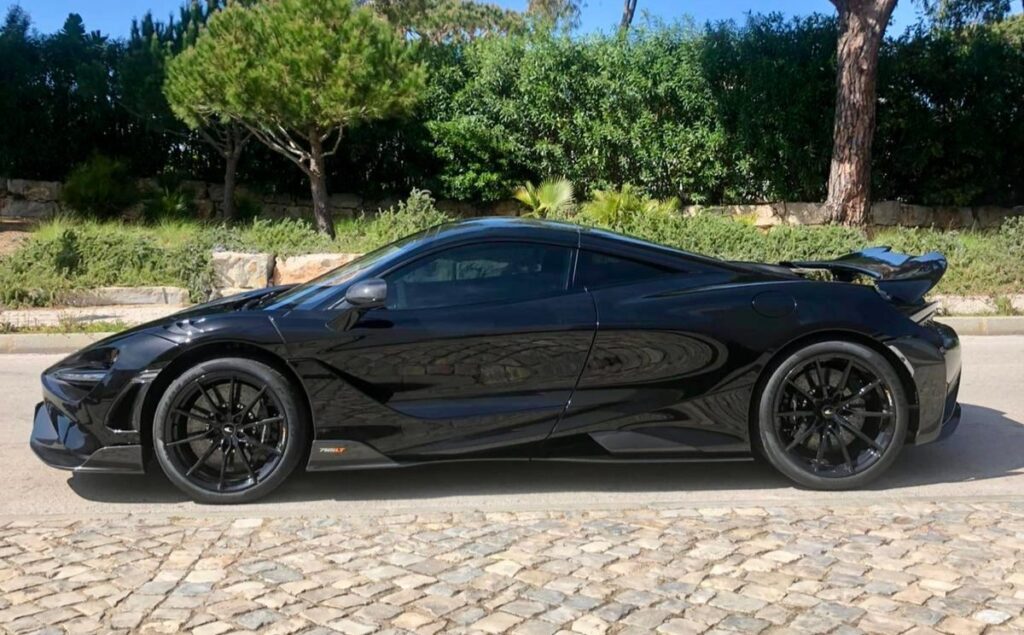McLaren 765LT Coupe Side
