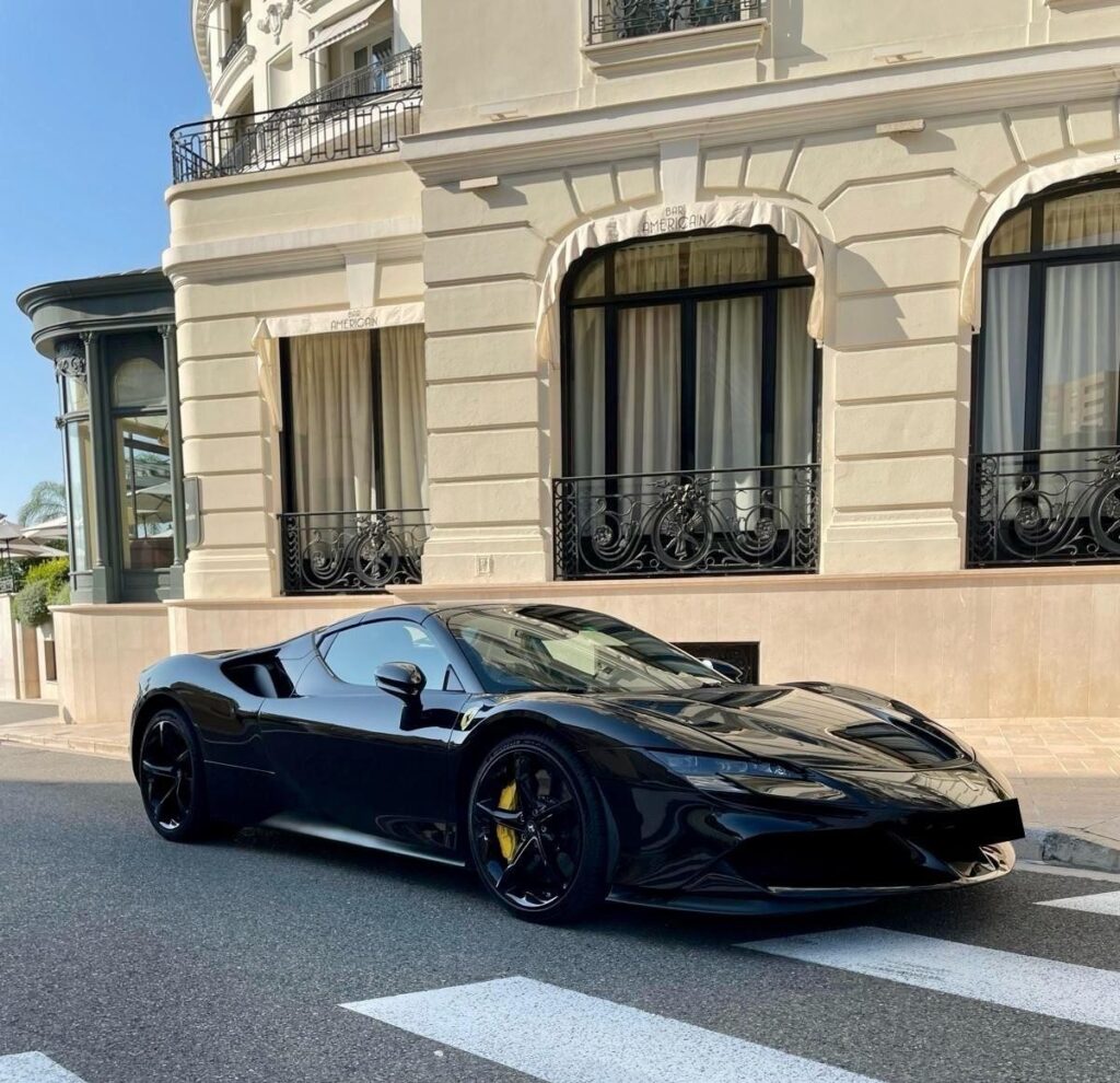 imgi_65_Ferrari-SF90-Spider-Black-4